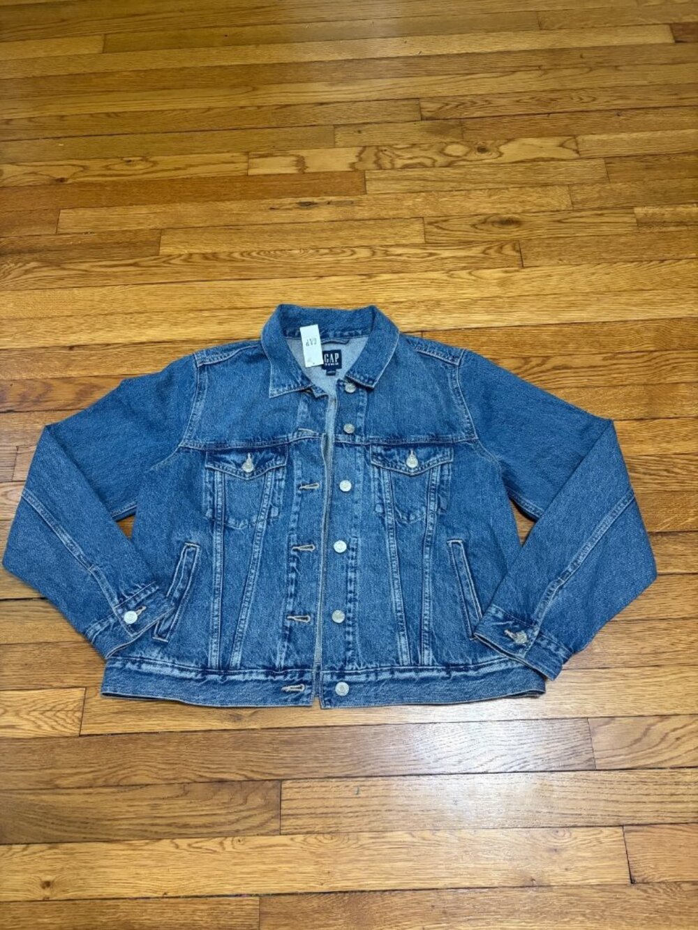 Gap Womens Denim Trucker Jean Jacket Size Large Blue 100% Cotton Button NWT $70